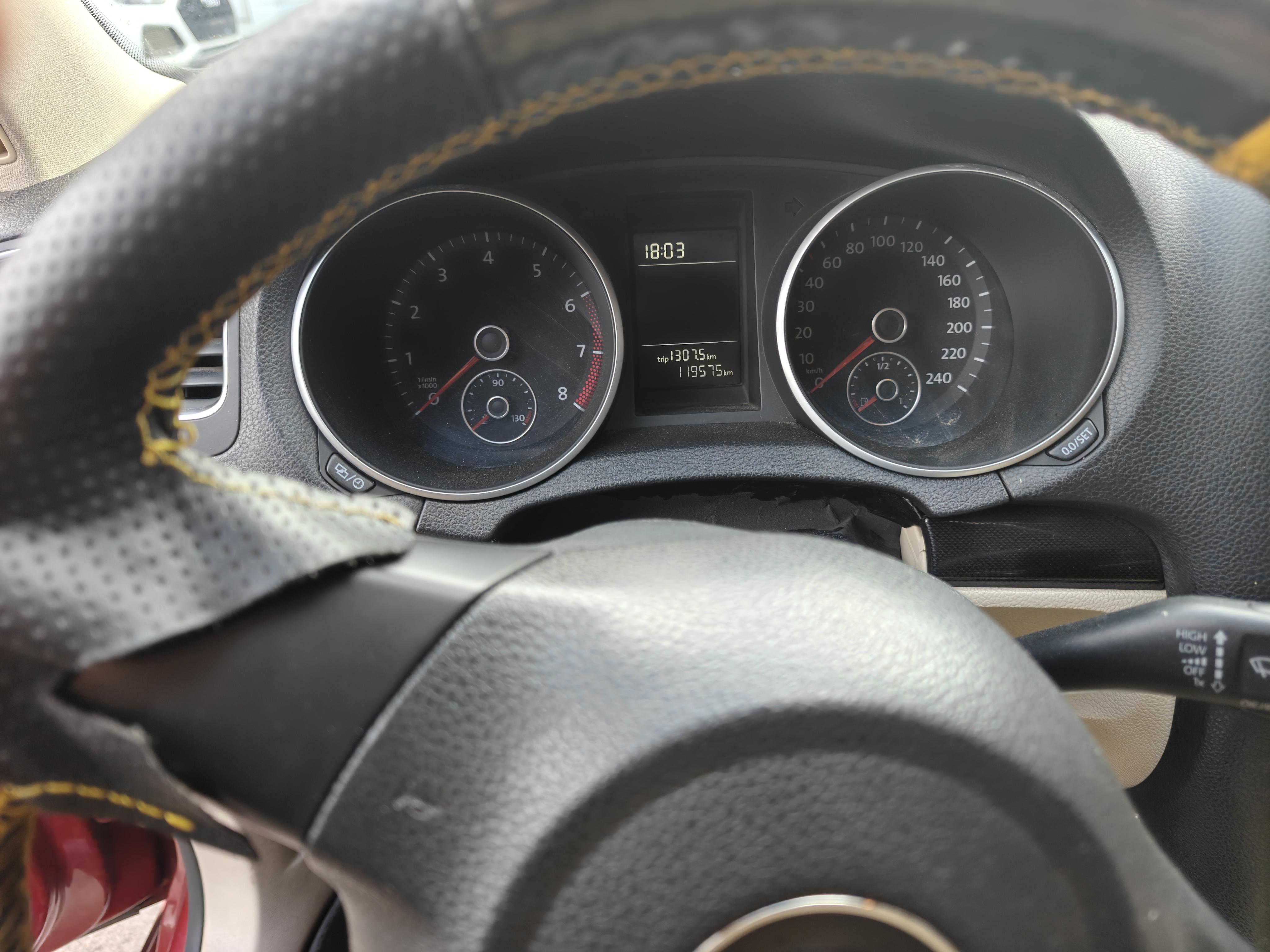 Volkswagen Golf Sportsvan 2012 thumb 6