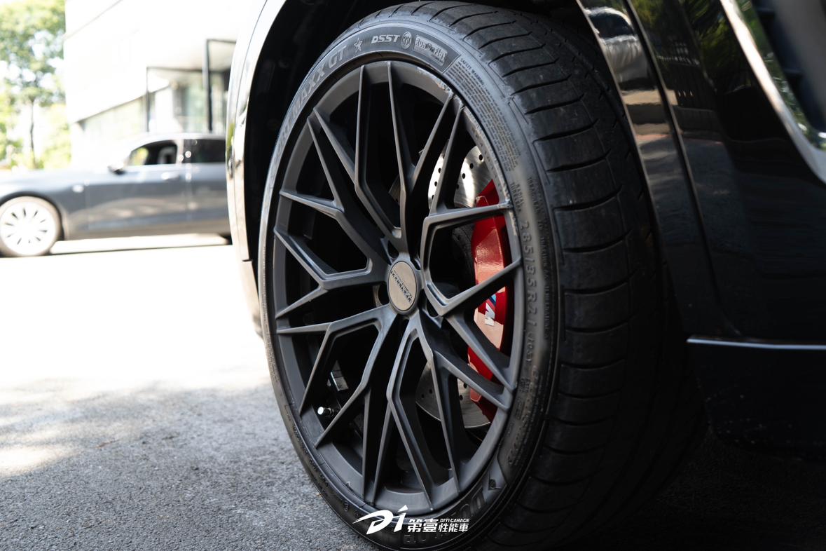 BMW X6 M 2015 thumb 9