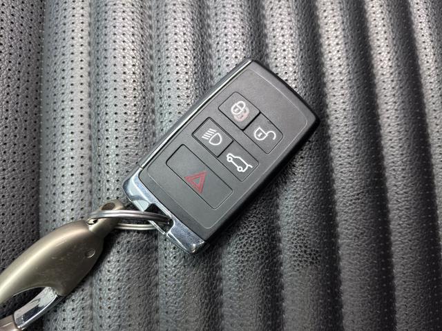 Land Rover Discovery Sport 2021 thumb 9