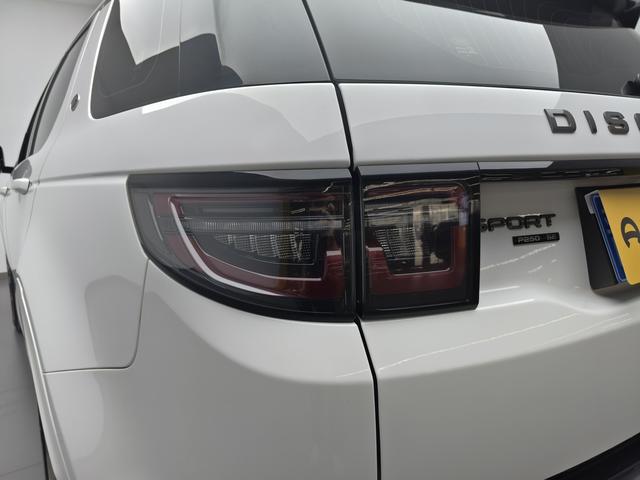 Land Rover Discovery Sport 2021 thumb 11