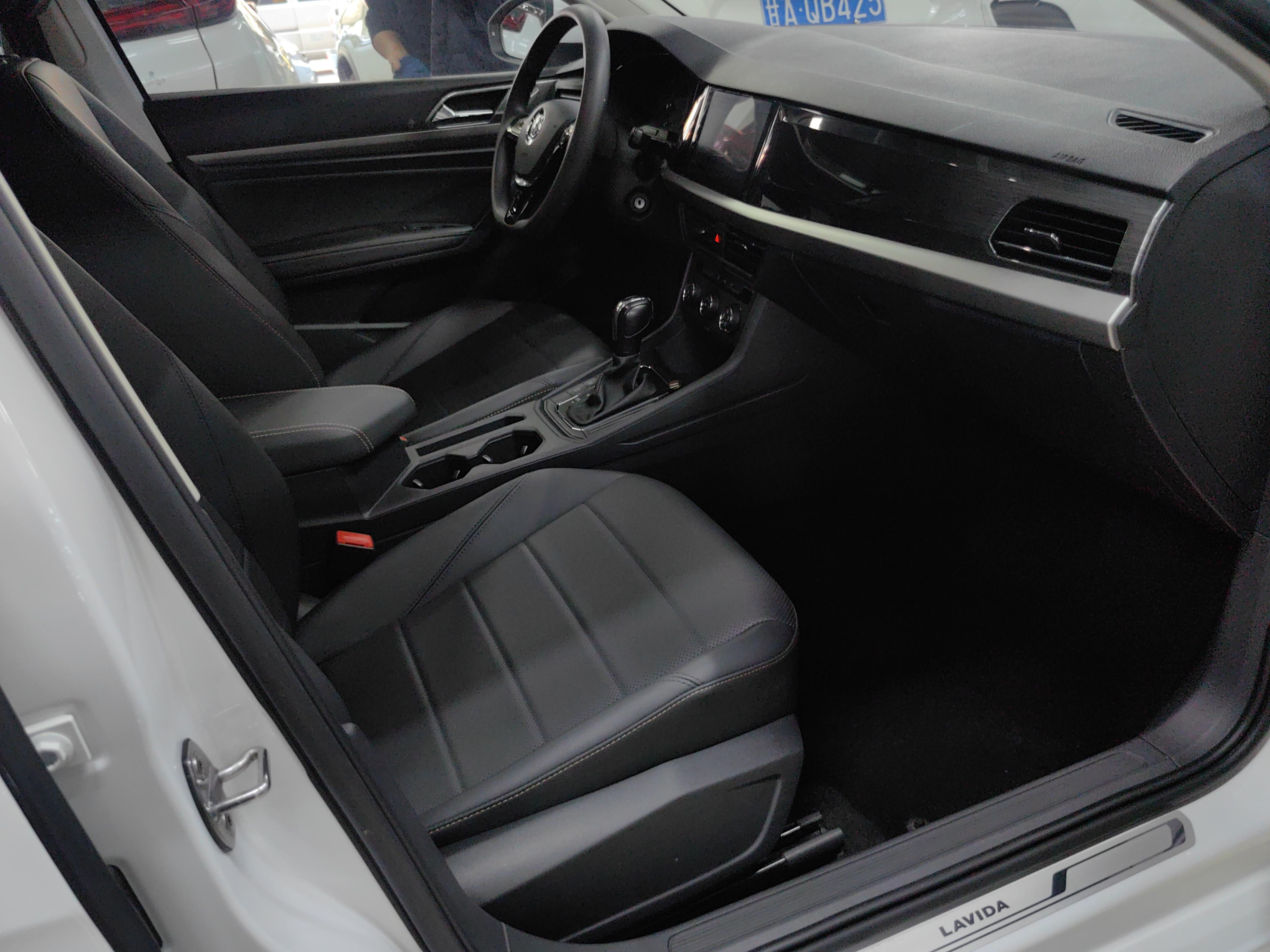 Volkswagen Lavida XR 2019 thumb 3