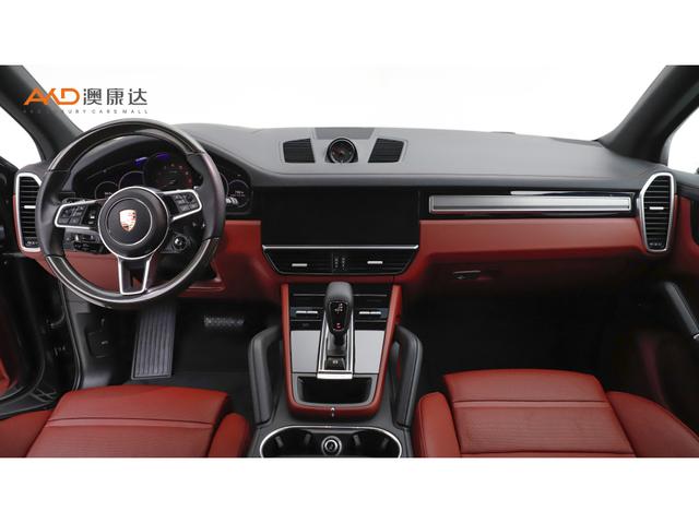 Porsche Cayenne 2023 thumb 4