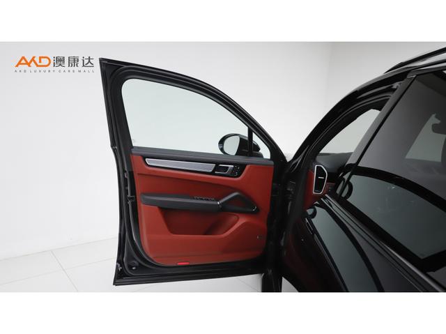 Porsche Cayenne 2023 thumb 8
