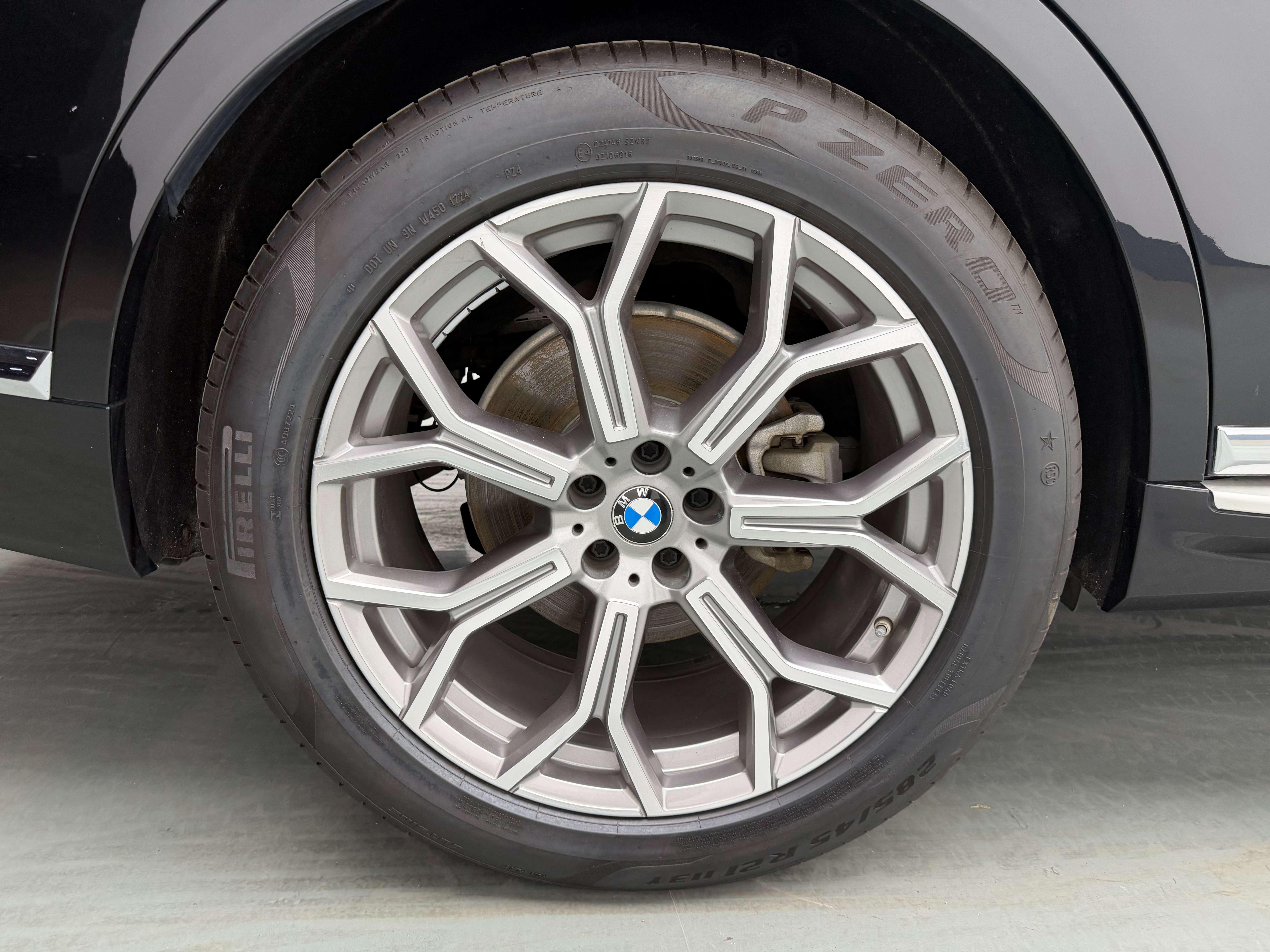 BMW X7 2020 thumb 6