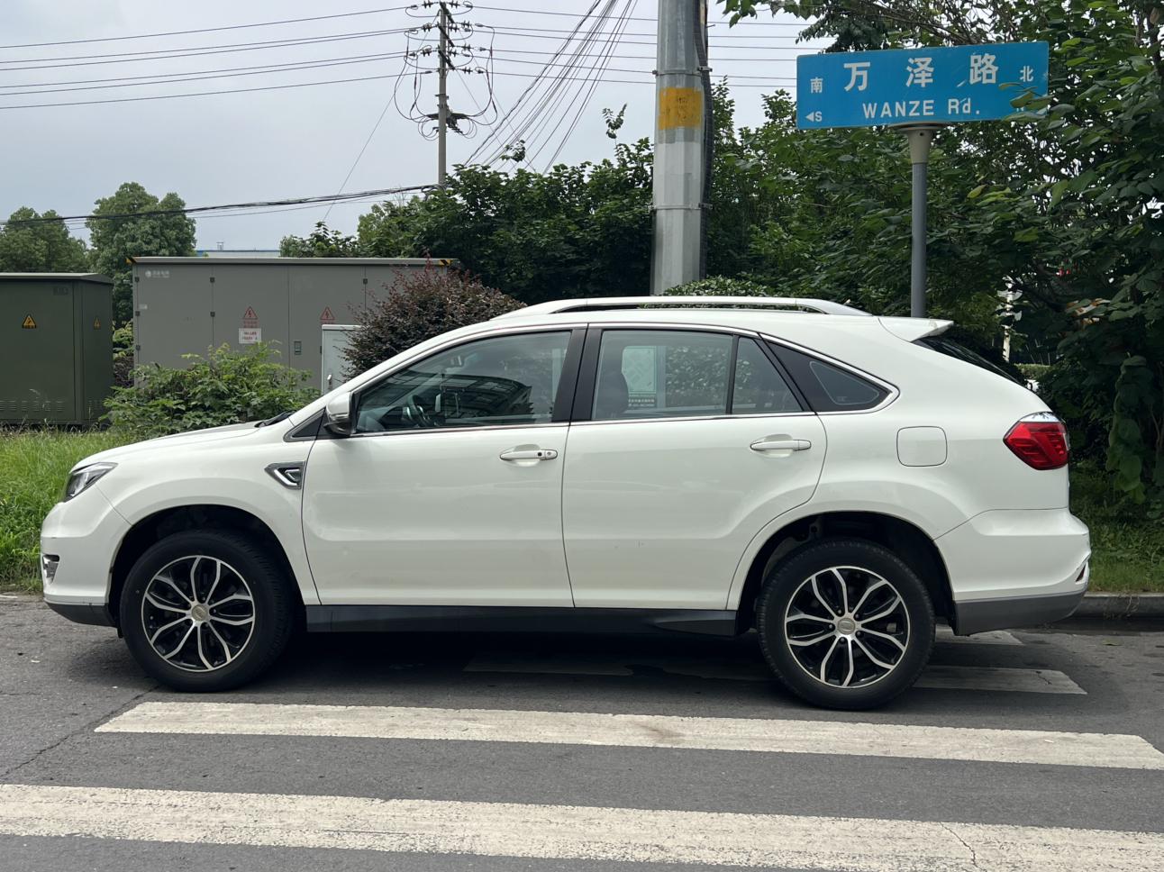 BYD S6 2015 thumb 2