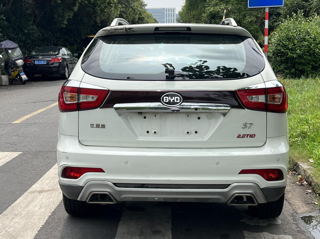 BYD S6 2015 thumb 4