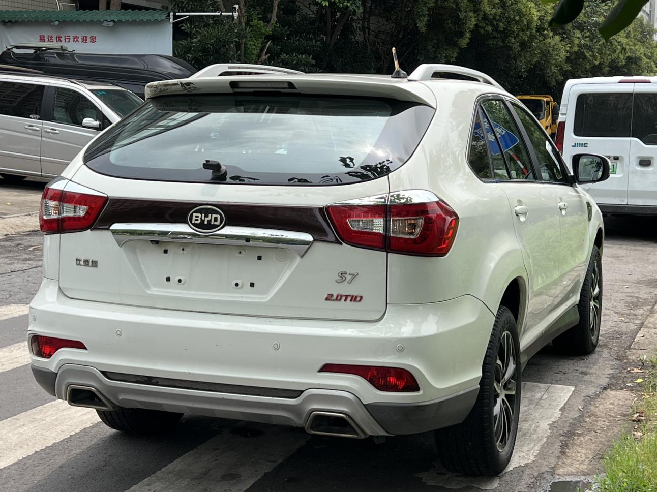 BYD S6 2015 thumb 5