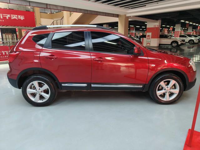 Nissan Qashqai+2 2015 thumb 6