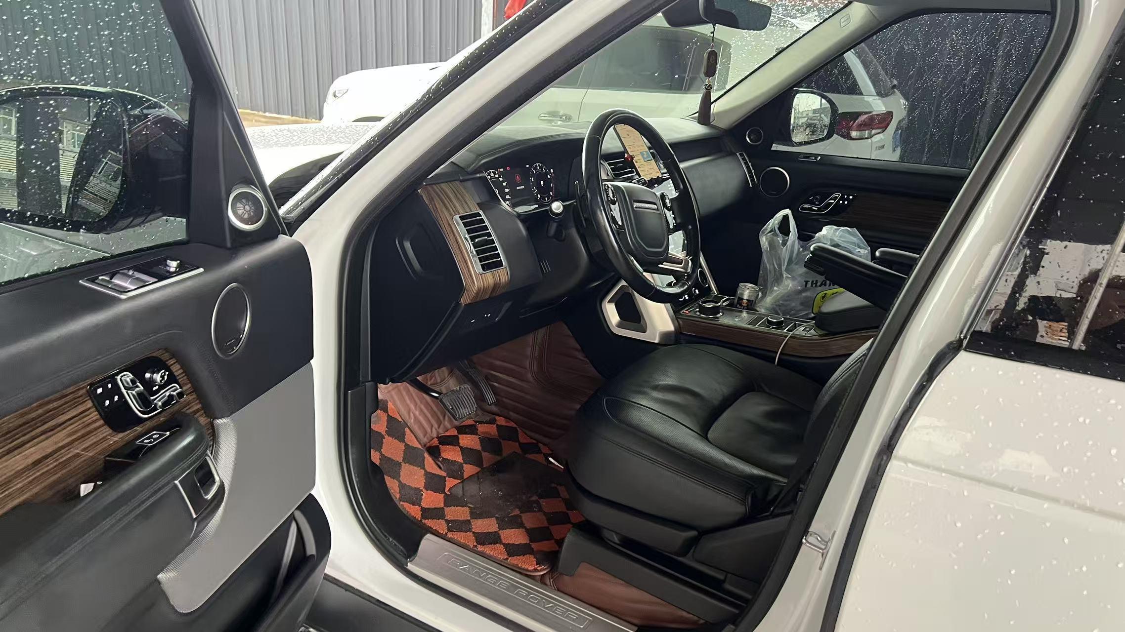 Land Rover Range Rover 2018 thumb 6