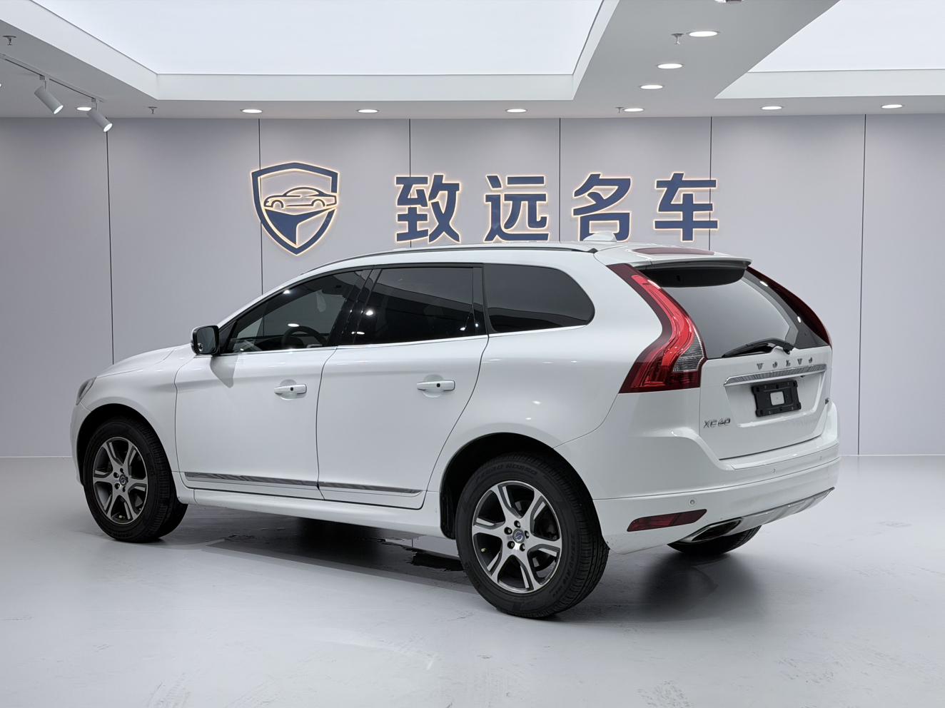 Volvo XC60 2014 thumb 2