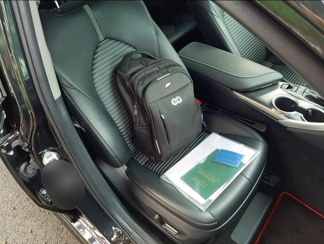 Toyota Camry 2023 thumb 6