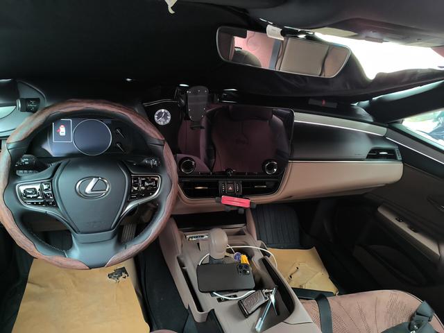 Lexus ES 2025 thumb 3