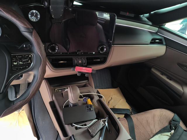 Lexus ES 2025 thumb 7