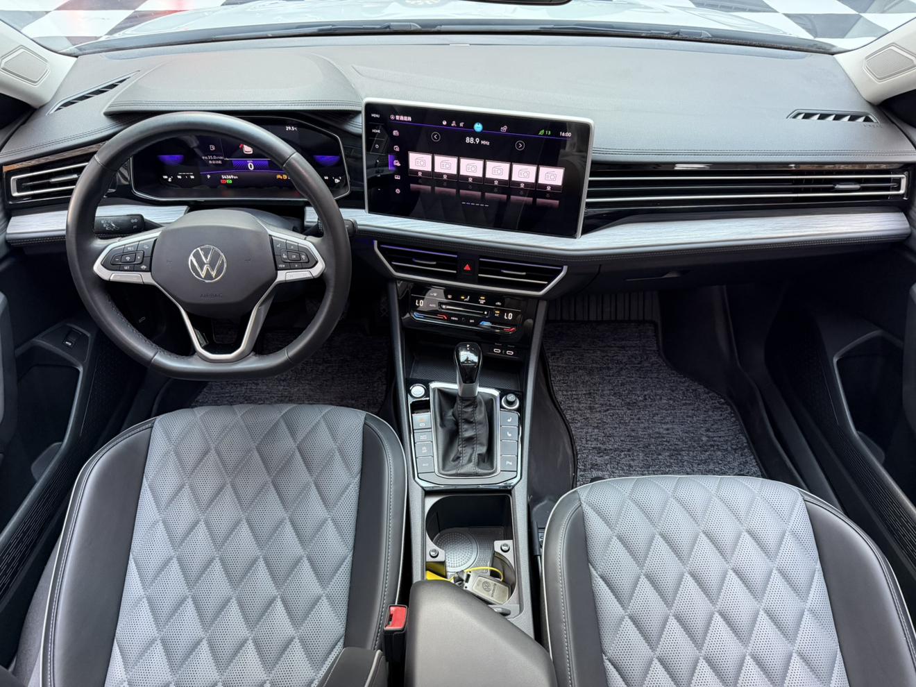 Volkswagen Sagitar 2023 thumb 8