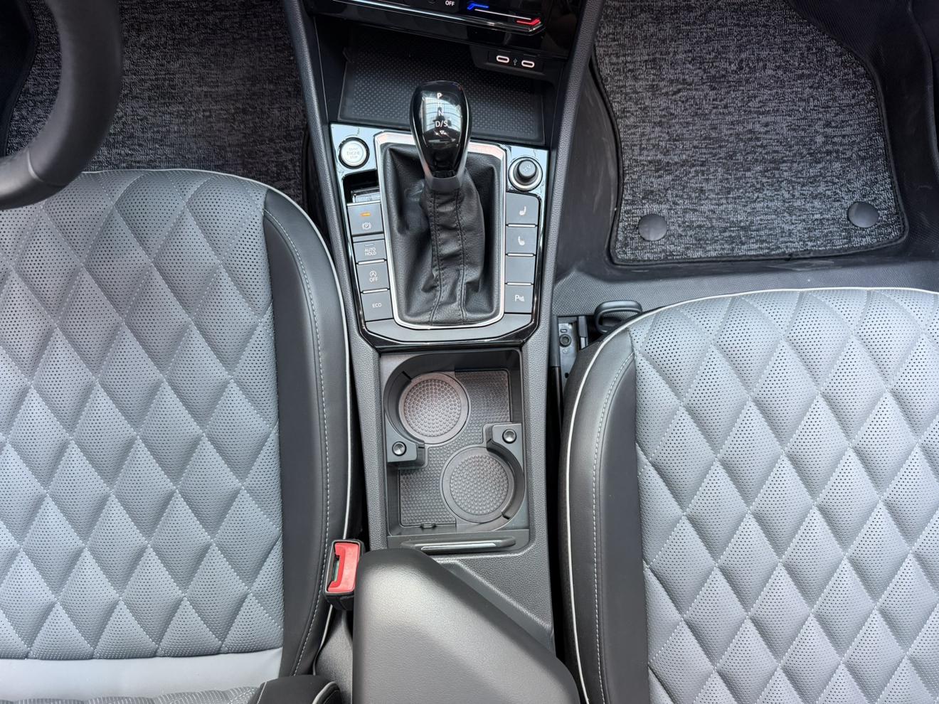 Volkswagen Sagitar 2023 thumb 12