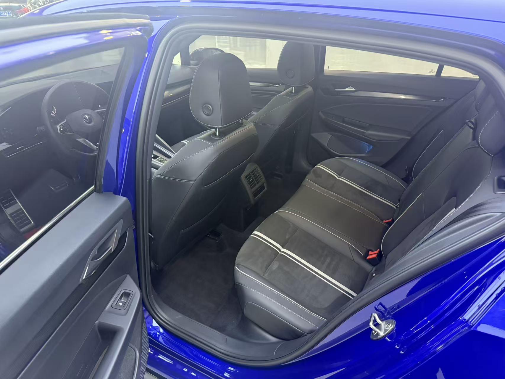 Volkswagen Golf Sportsvan 2023 thumb 12