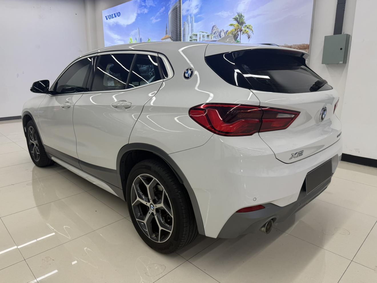 BMW X2 2019 thumb 2