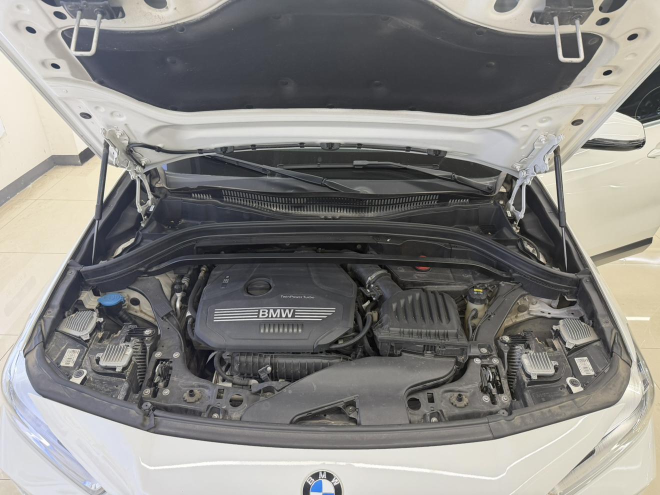 BMW X2 2019 thumb 5