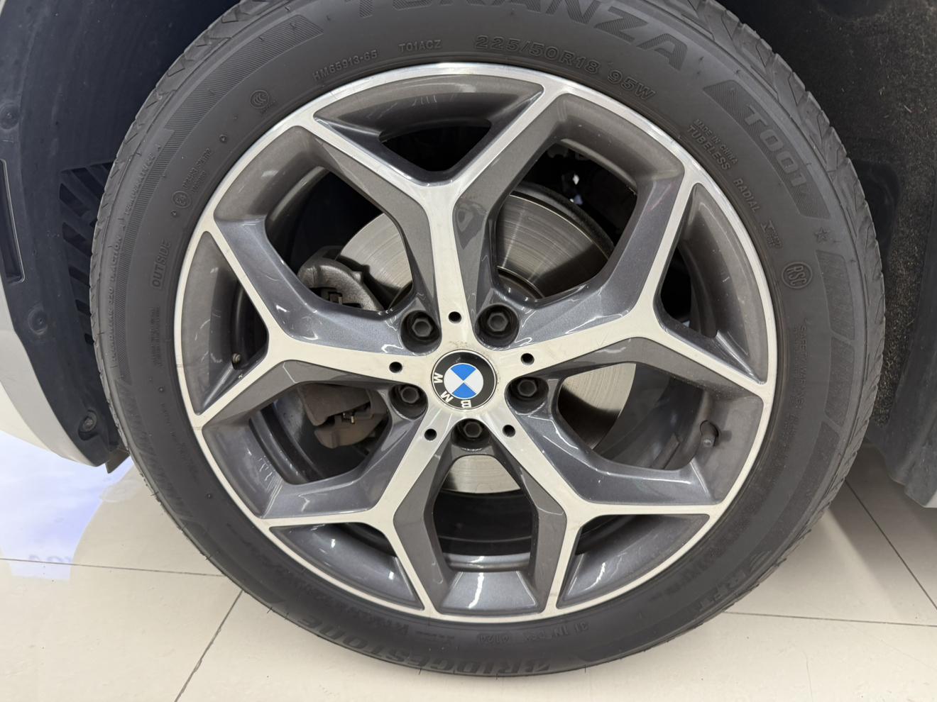 BMW X2 2019 thumb 6