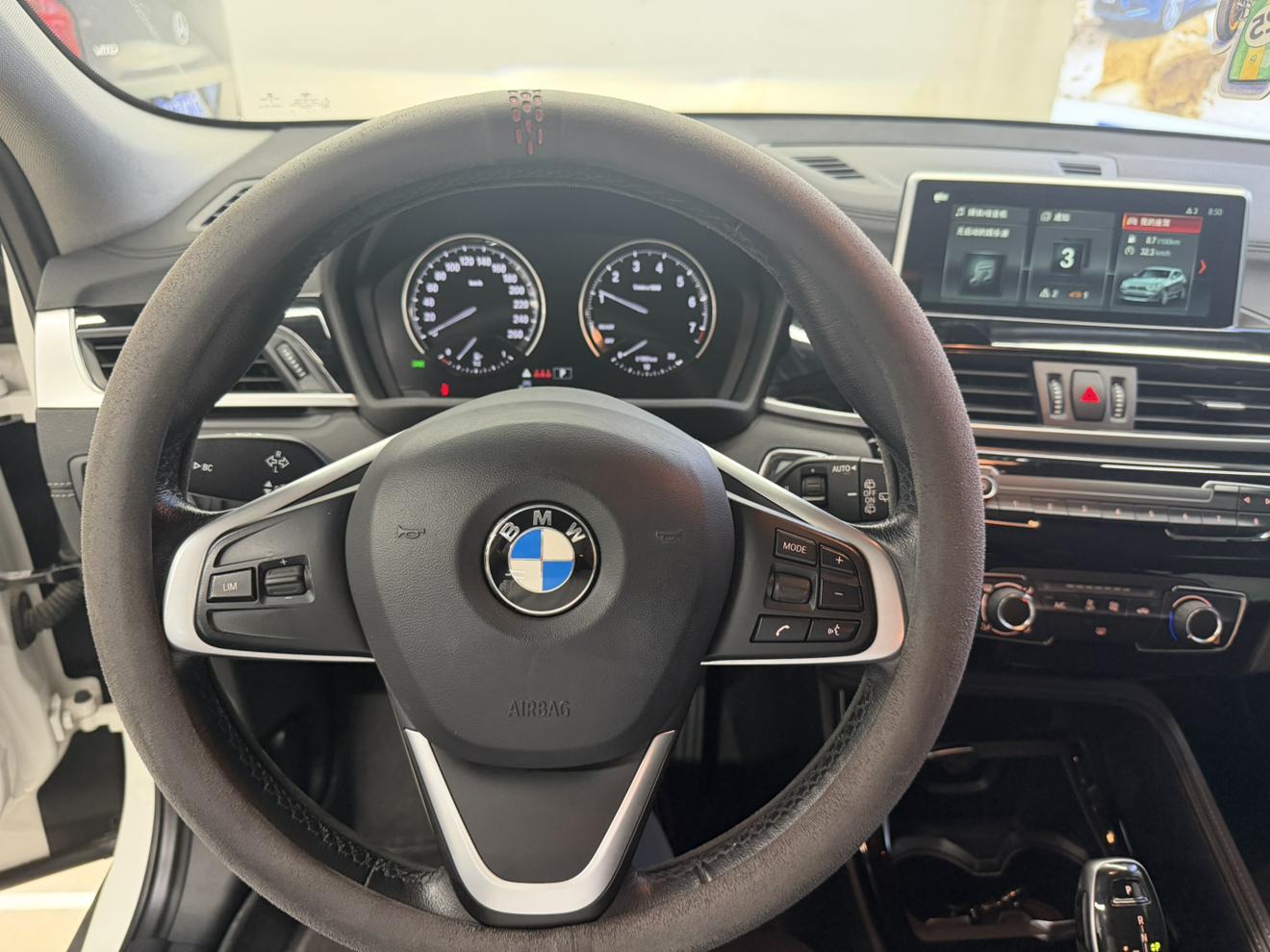 BMW X2 2019 thumb 10