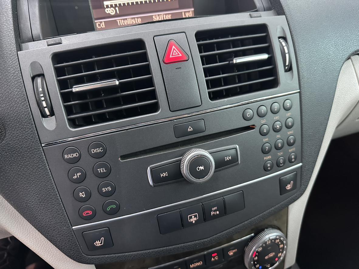 Mercedes-Benz C-Класс 2010 thumb 6