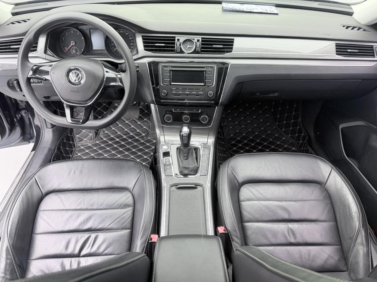 Volkswagen Passat (North America and China) 2017 thumb 7
