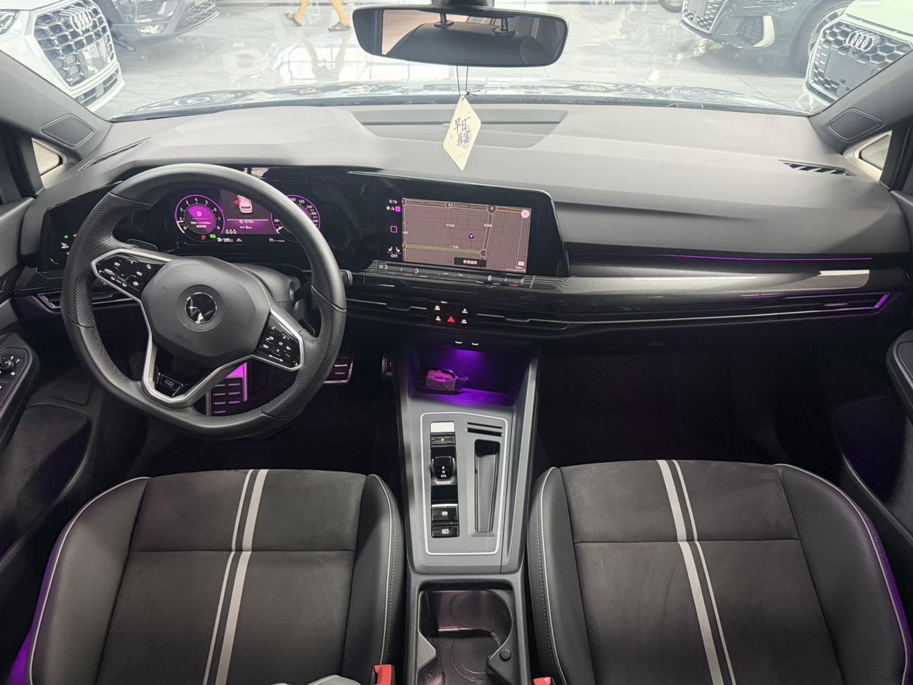 Volkswagen Golf Sportsvan 2023 thumb 6