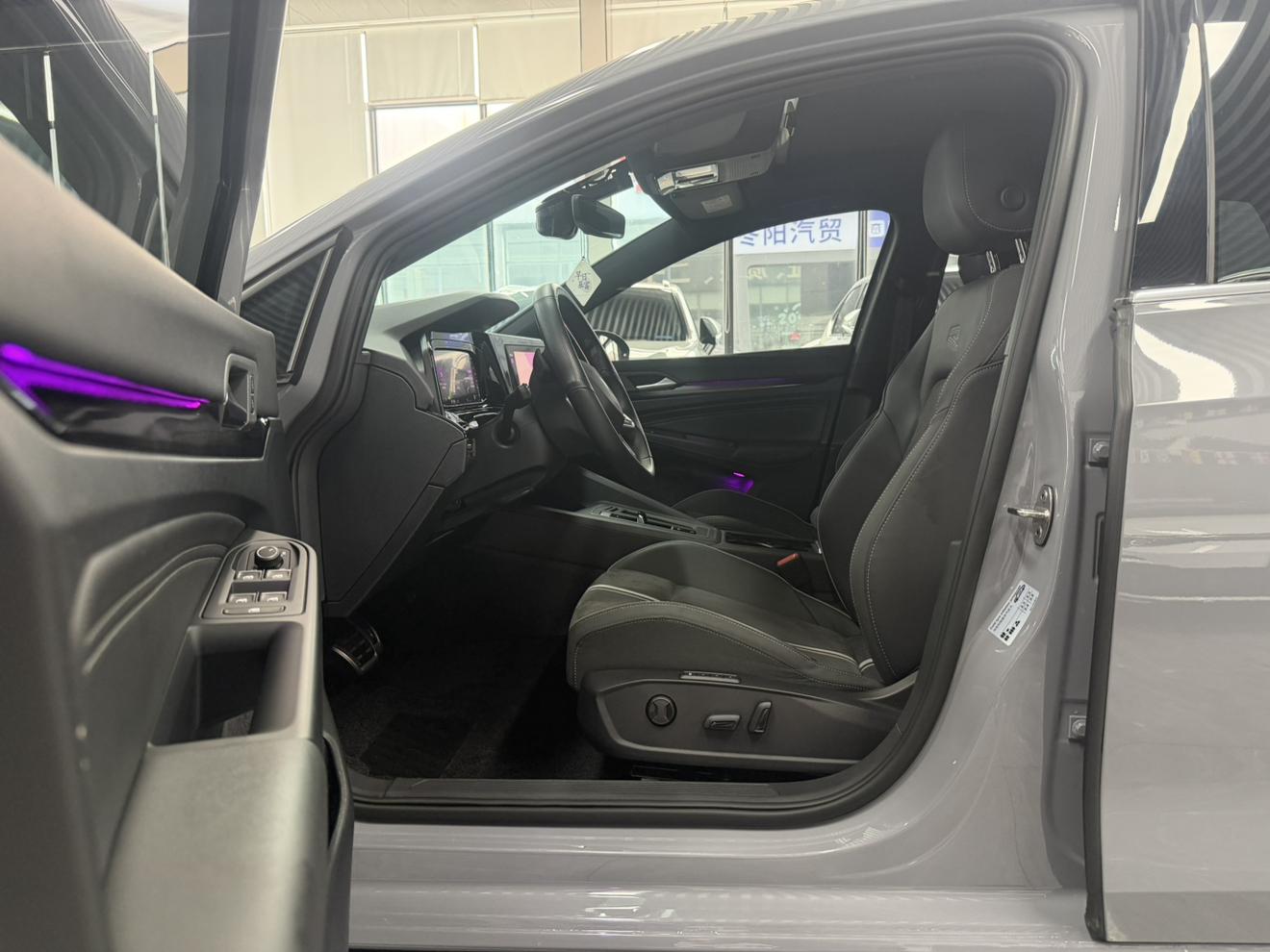 Volkswagen Golf Sportsvan 2023 thumb 9