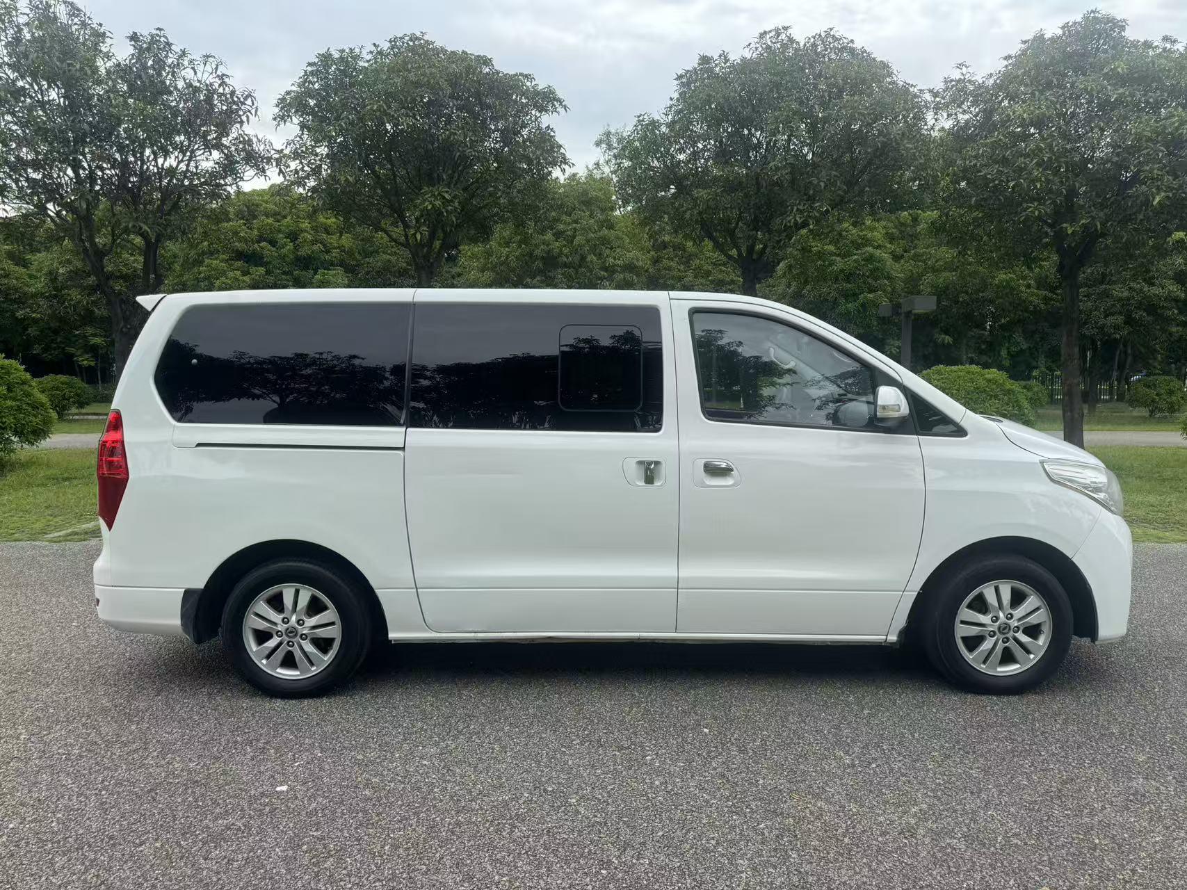 Dongfeng Fengxing F600 2016 thumb 6