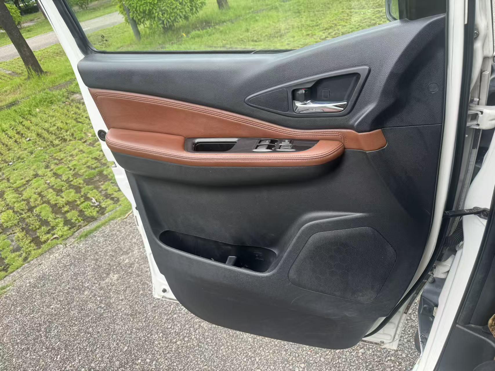 Dongfeng Fengxing F600 2016 thumb 9