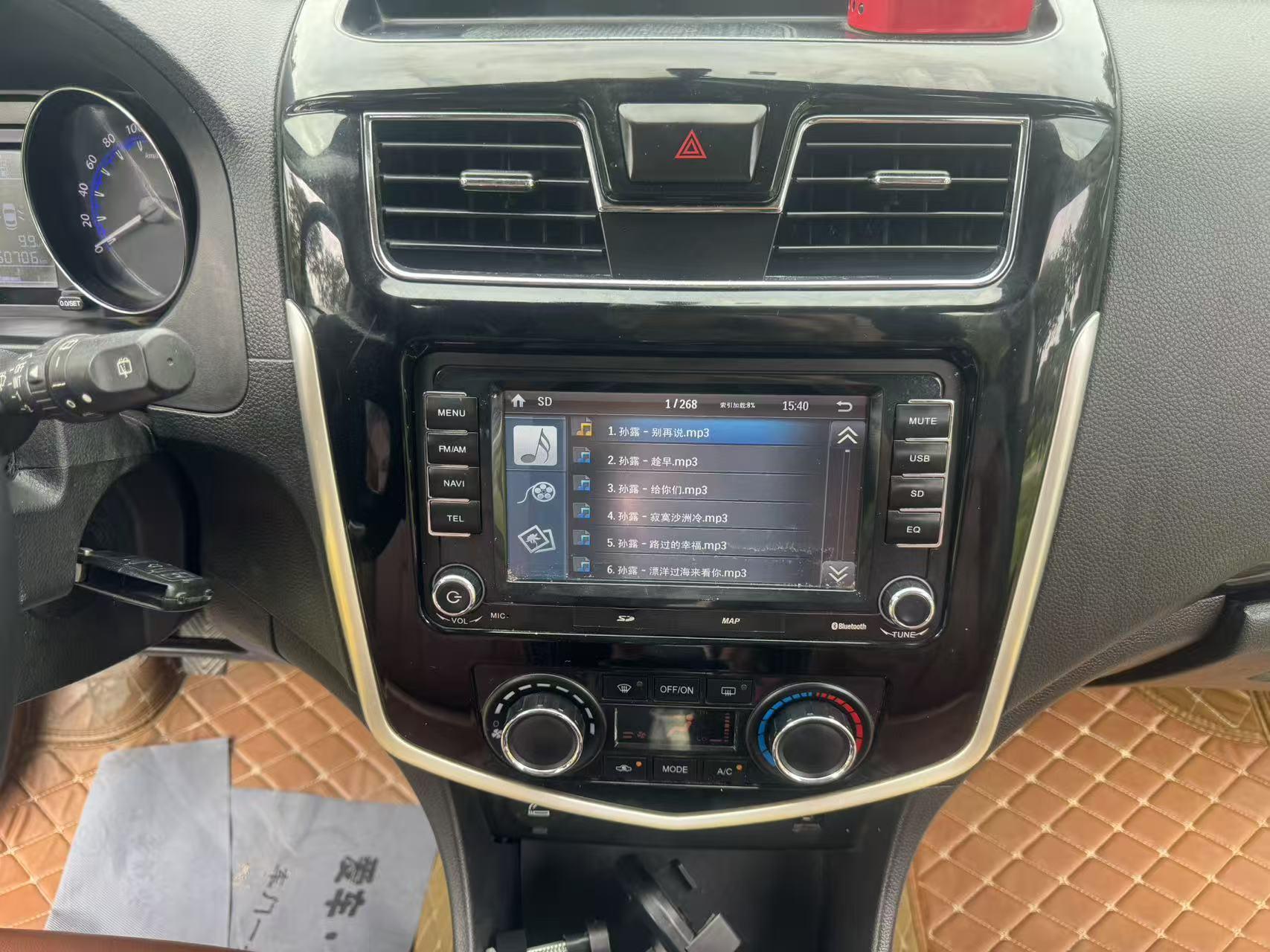 Dongfeng Fengxing F600 2016 thumb 12