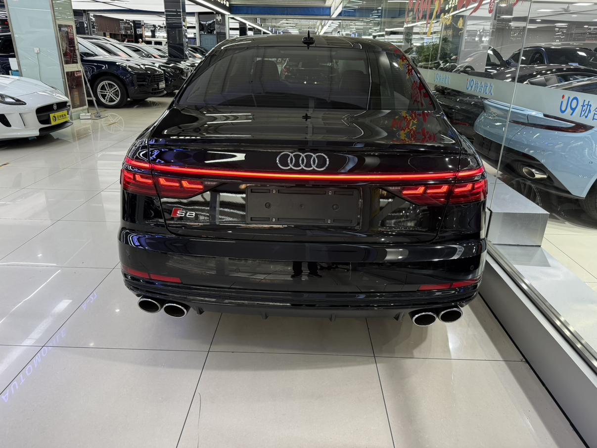 Audi S8 2021 thumb 2
