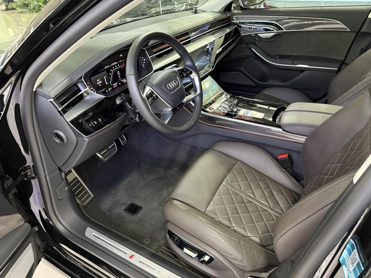 Audi S8 2021 thumb 10