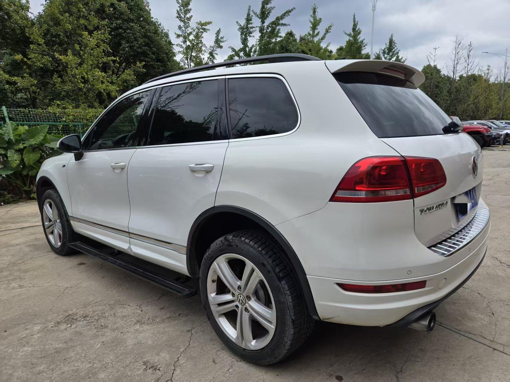 Volkswagen Touareg 2012 thumb 2