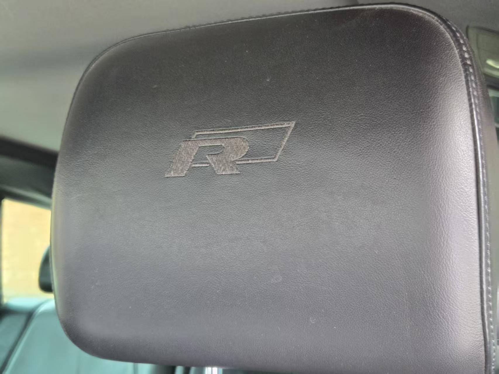 Volkswagen Touareg 2012 thumb 11