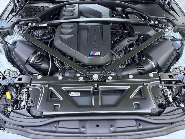 BMW M3 2023 thumb 5