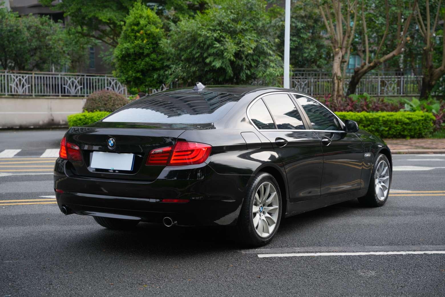BMW 5 серии 2011 thumb 5
