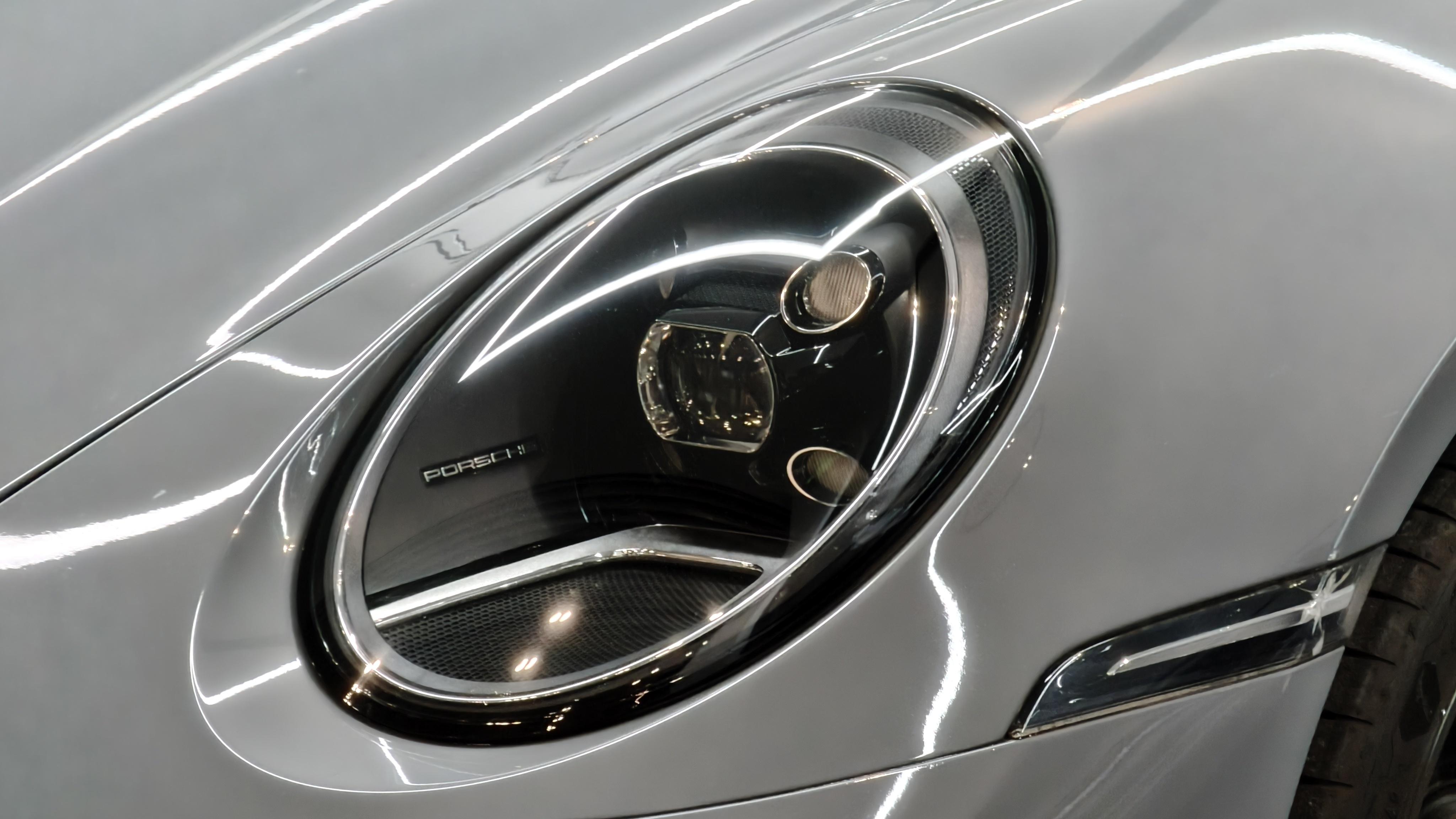 Porsche 911 2023 thumb 4