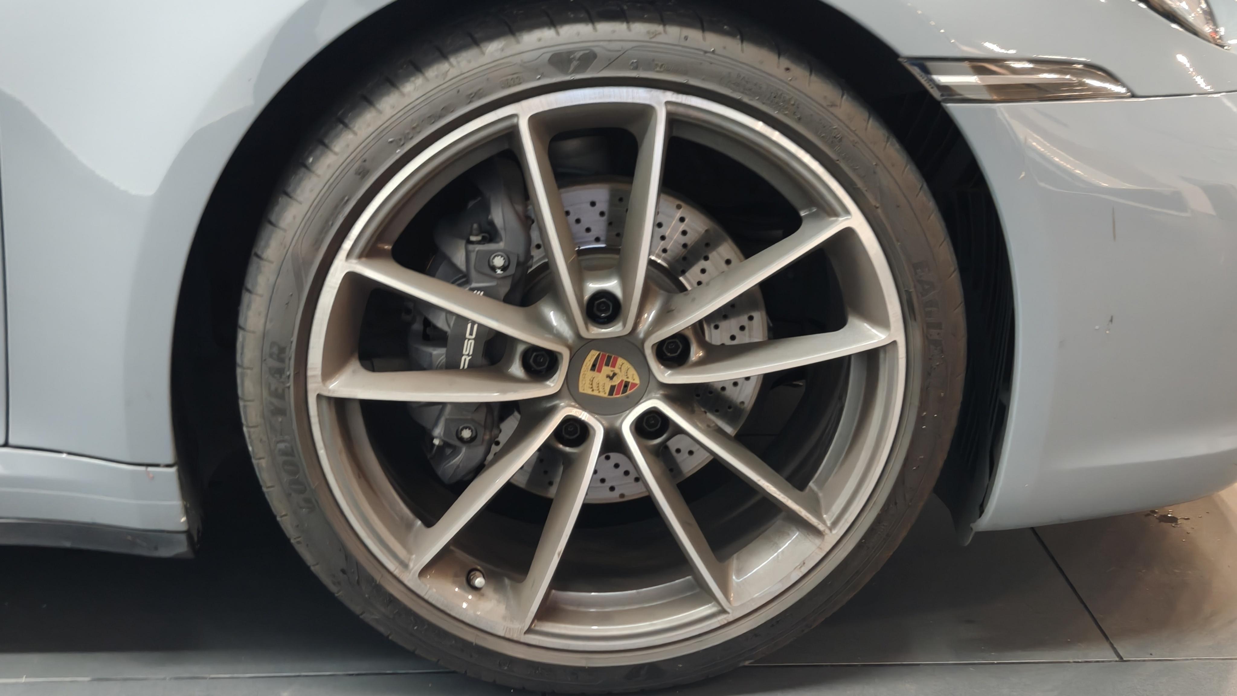 Porsche 911 2023 thumb 6