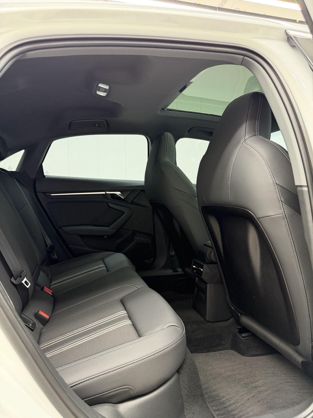 Audi A3 2023 thumb 8
