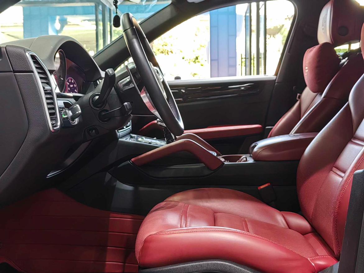 Porsche Cayenne 2021 thumb 12