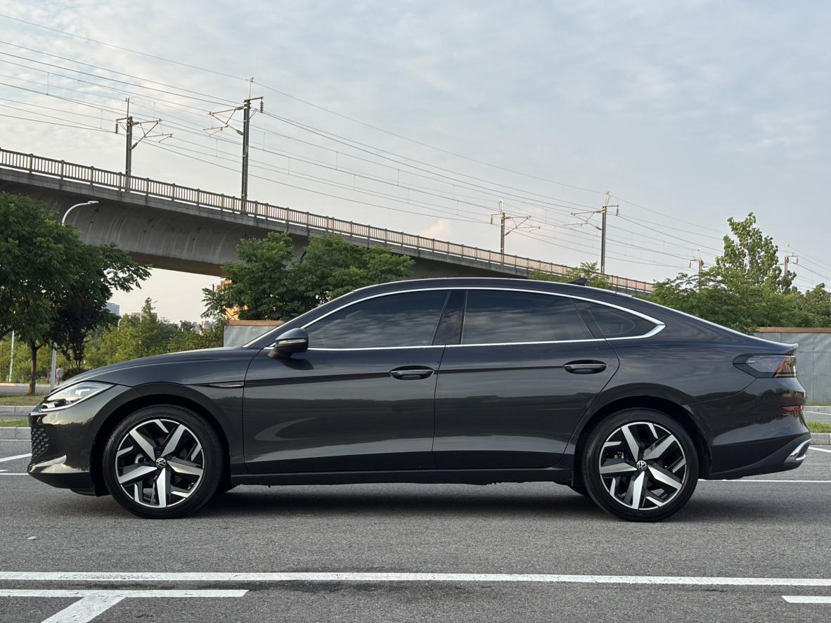Volkswagen Lamando 2023 thumb 2