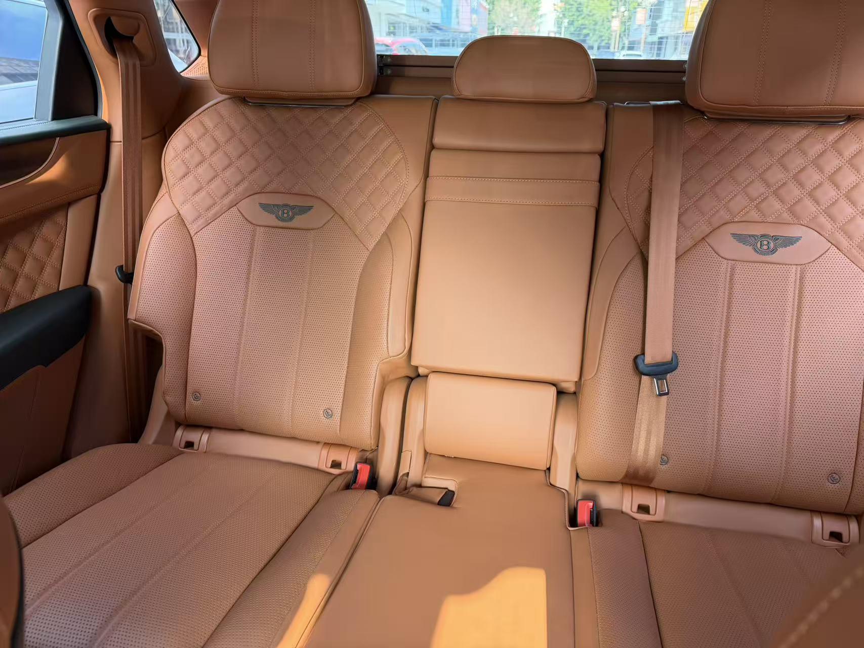 Bentley Tian Yue 2021 thumb 11