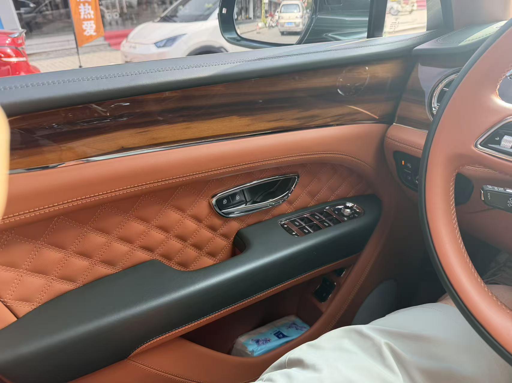 Bentley Tian Yue 2021 thumb 12