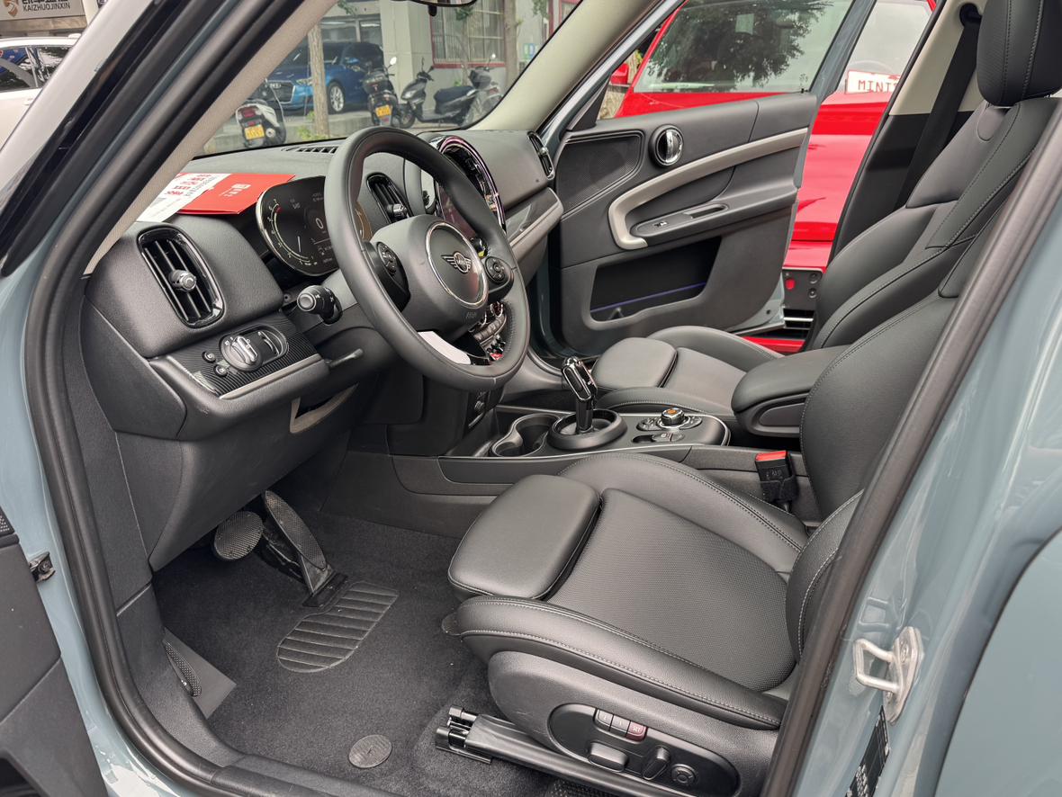 Mini Countryman 2021 thumb 10