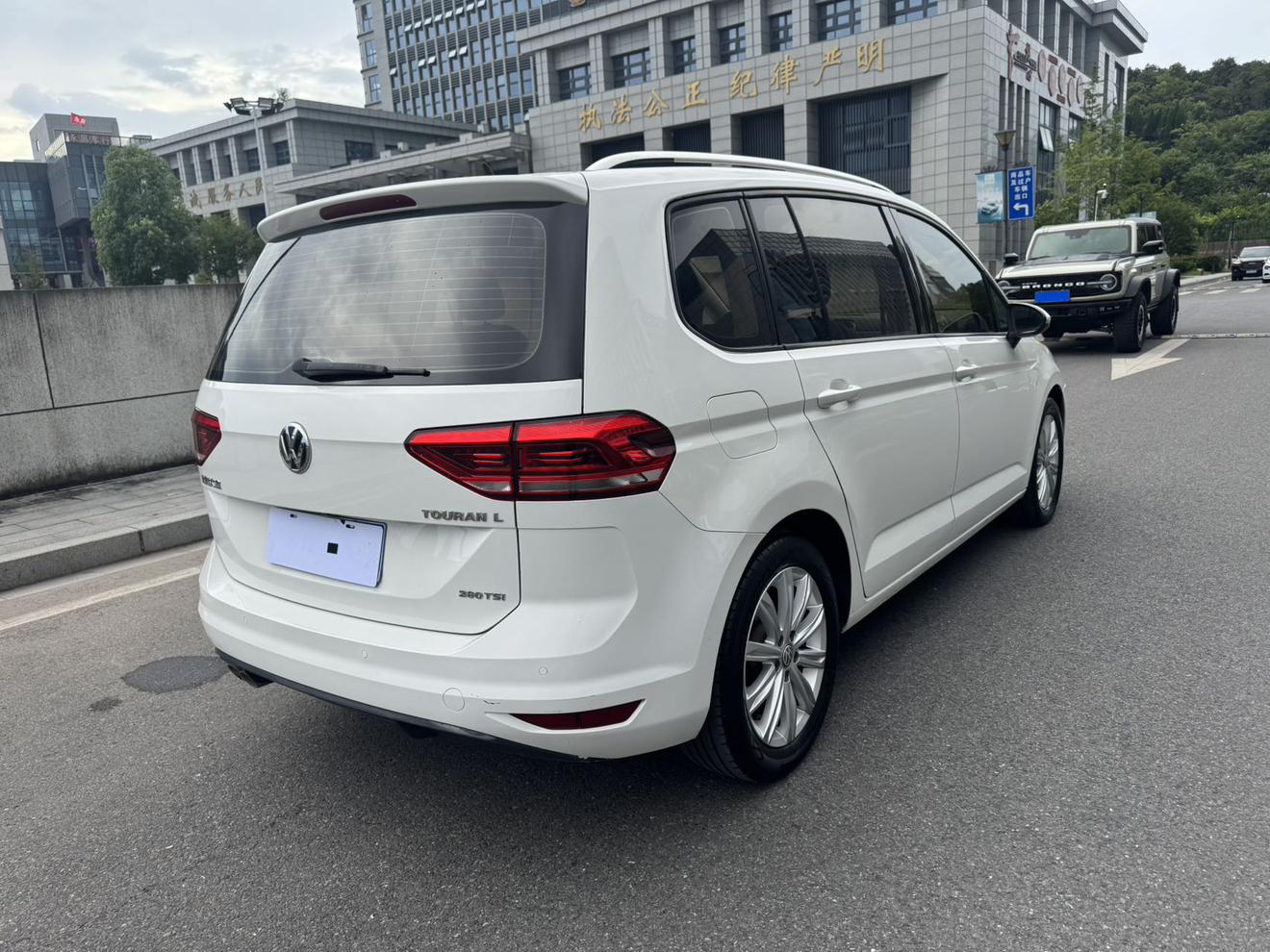 Volkswagen Touran 2018 thumb 4