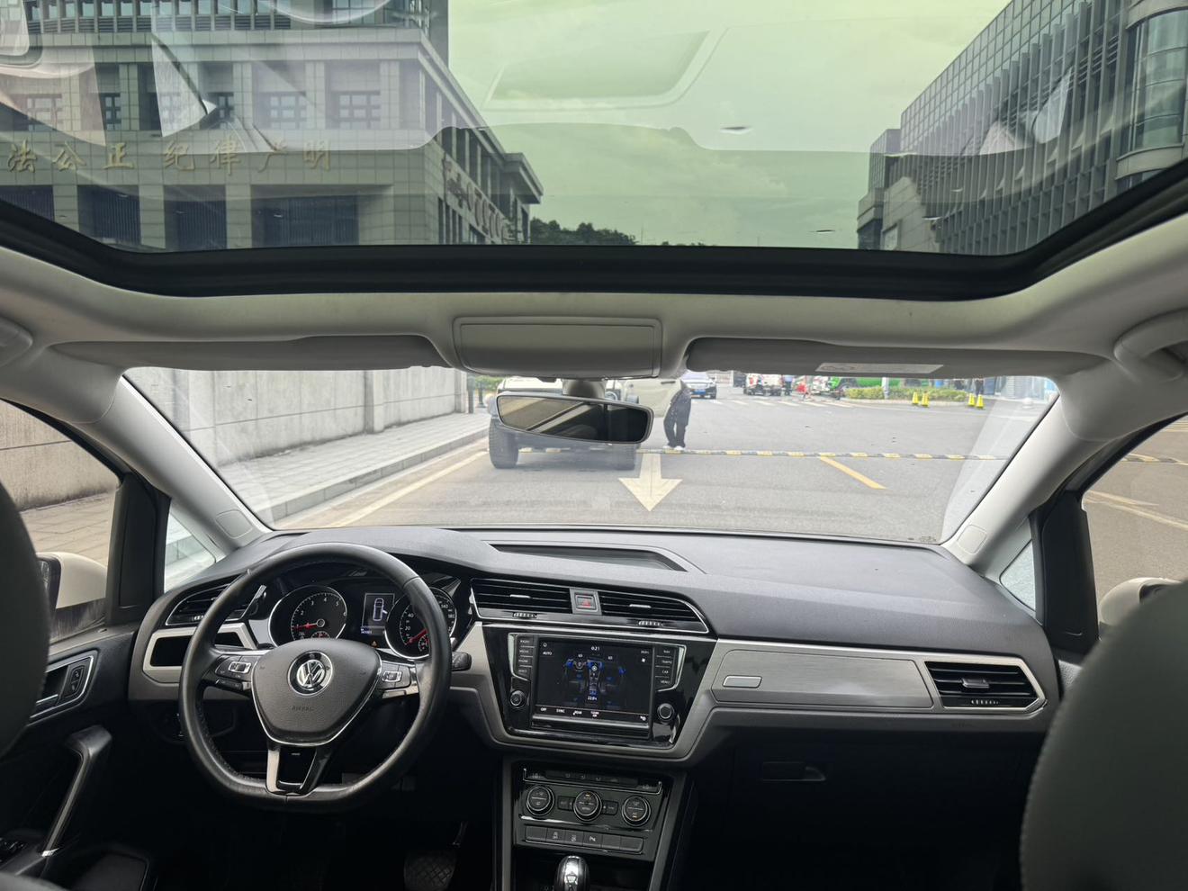 Volkswagen Touran 2018 thumb 11