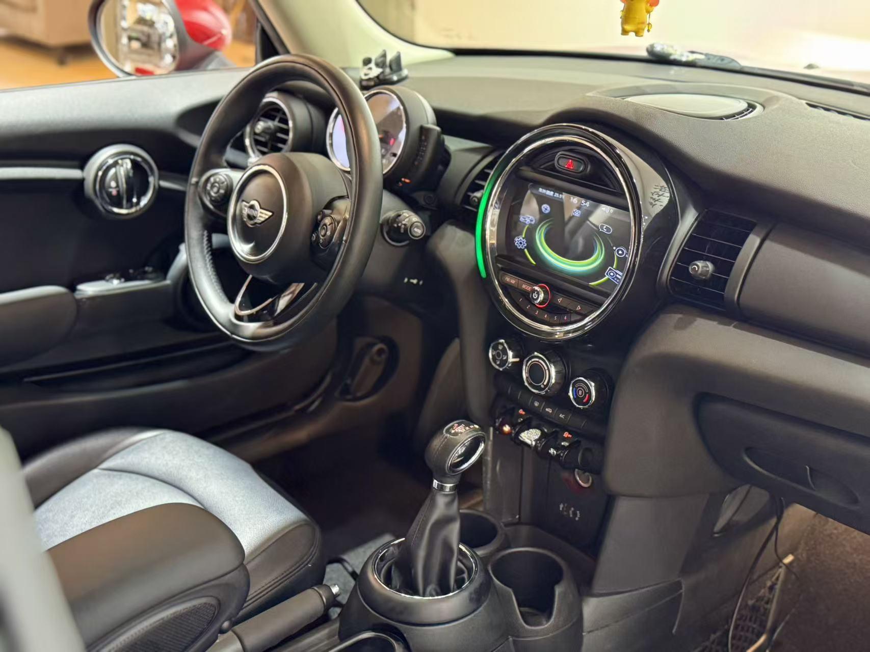 Mini Hatch 2016 thumb 11