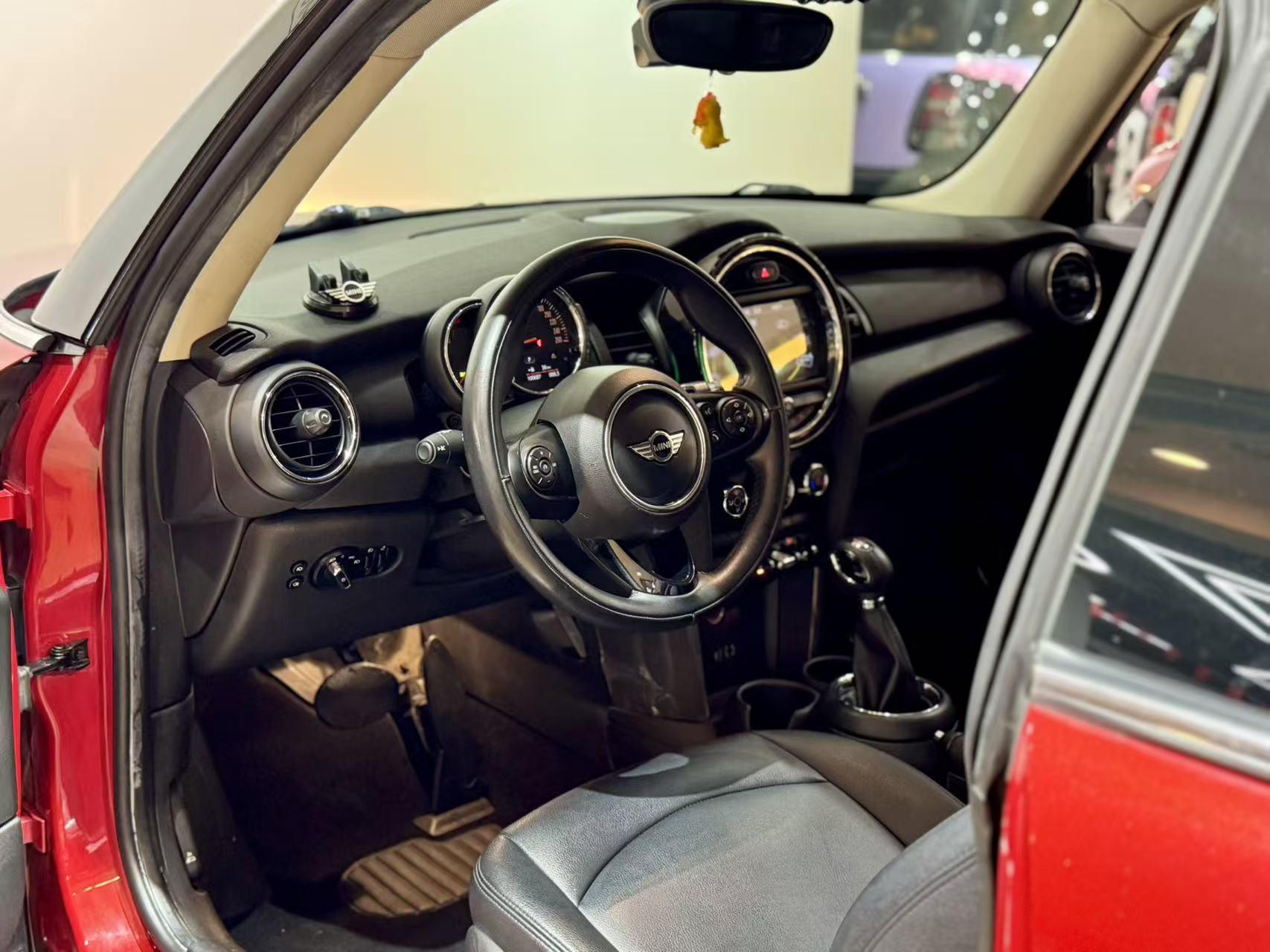 Mini Hatch 2016 thumb 12