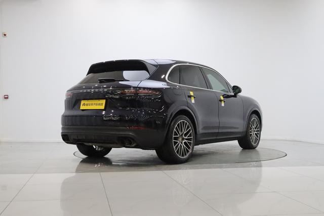 Porsche Cayenne 2021 thumb 5